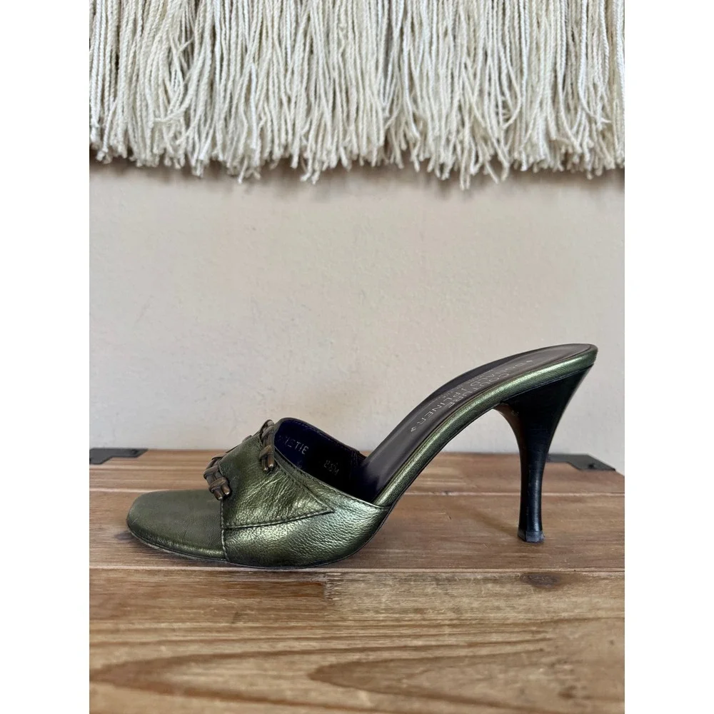 Vintage Couture DonaldJ. Pliner Green Leather Brass Buckle Slide Heels  Size 8.5